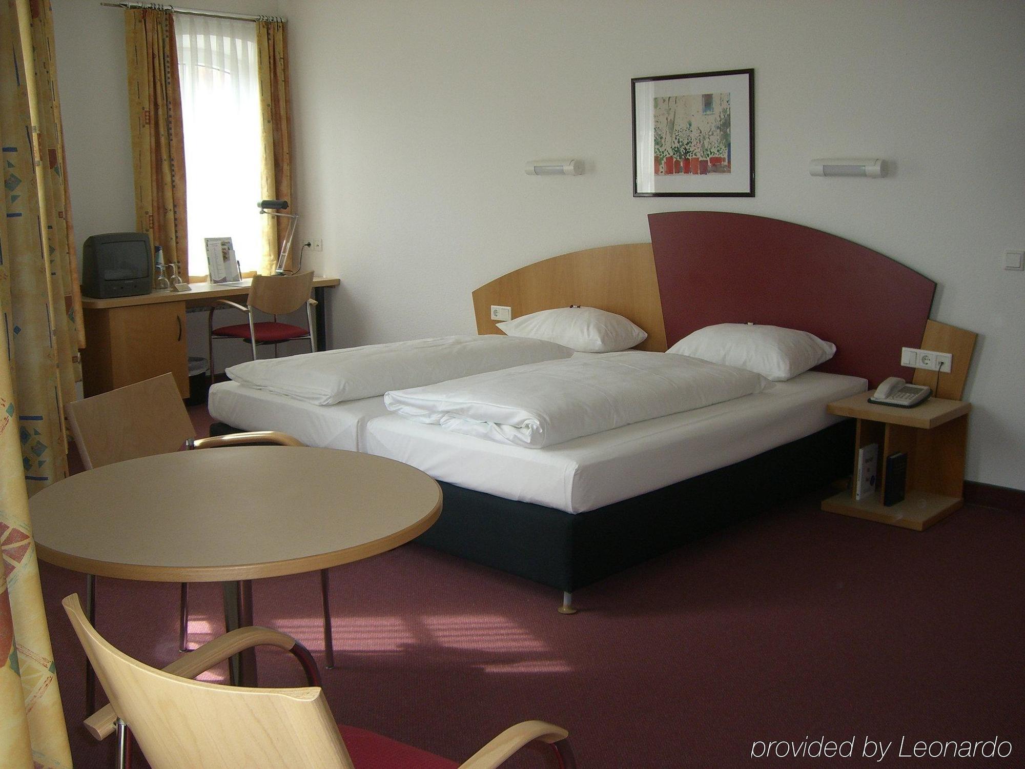 Arvena Reichsstadt Hotel Bad Windsheim Room photo
